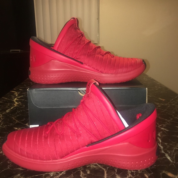 jordan flight luxe red
